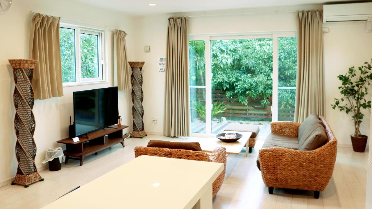 Irie House Motobu Villa Buitenkant foto